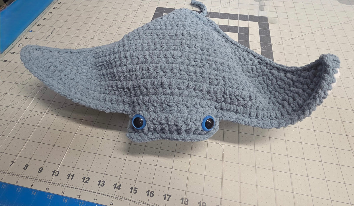 Hand crochet manta ray & fish
